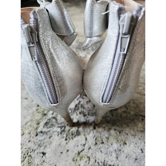 Kelly and Katie Heels Silver Metallic‎ Bow With Rhinestones size 10 - Picture 8 of 9